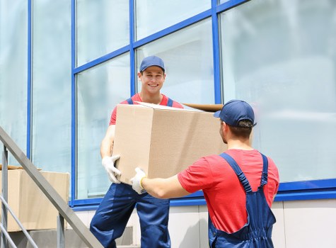 Man with van service for a local move in Archway
