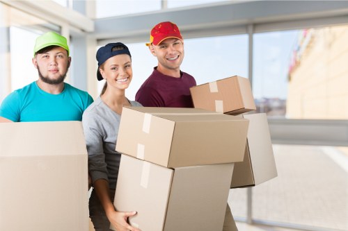 Archway moving truck for flats, homes, and office transport
