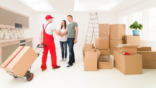 Residential and business removals support in Archway